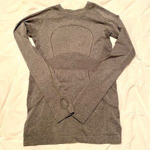 MOVING SALE Lululemon Swiftly Tech Size 6